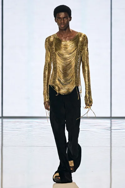 Look 35